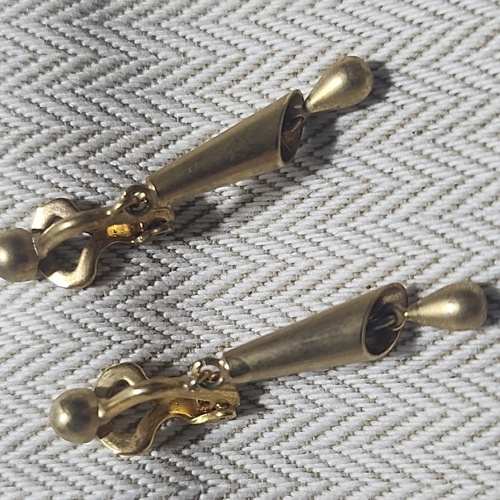 PAT CLIP ON EARRINGS GOLD TONE 22K VINTAGE - Picture 5 of 5